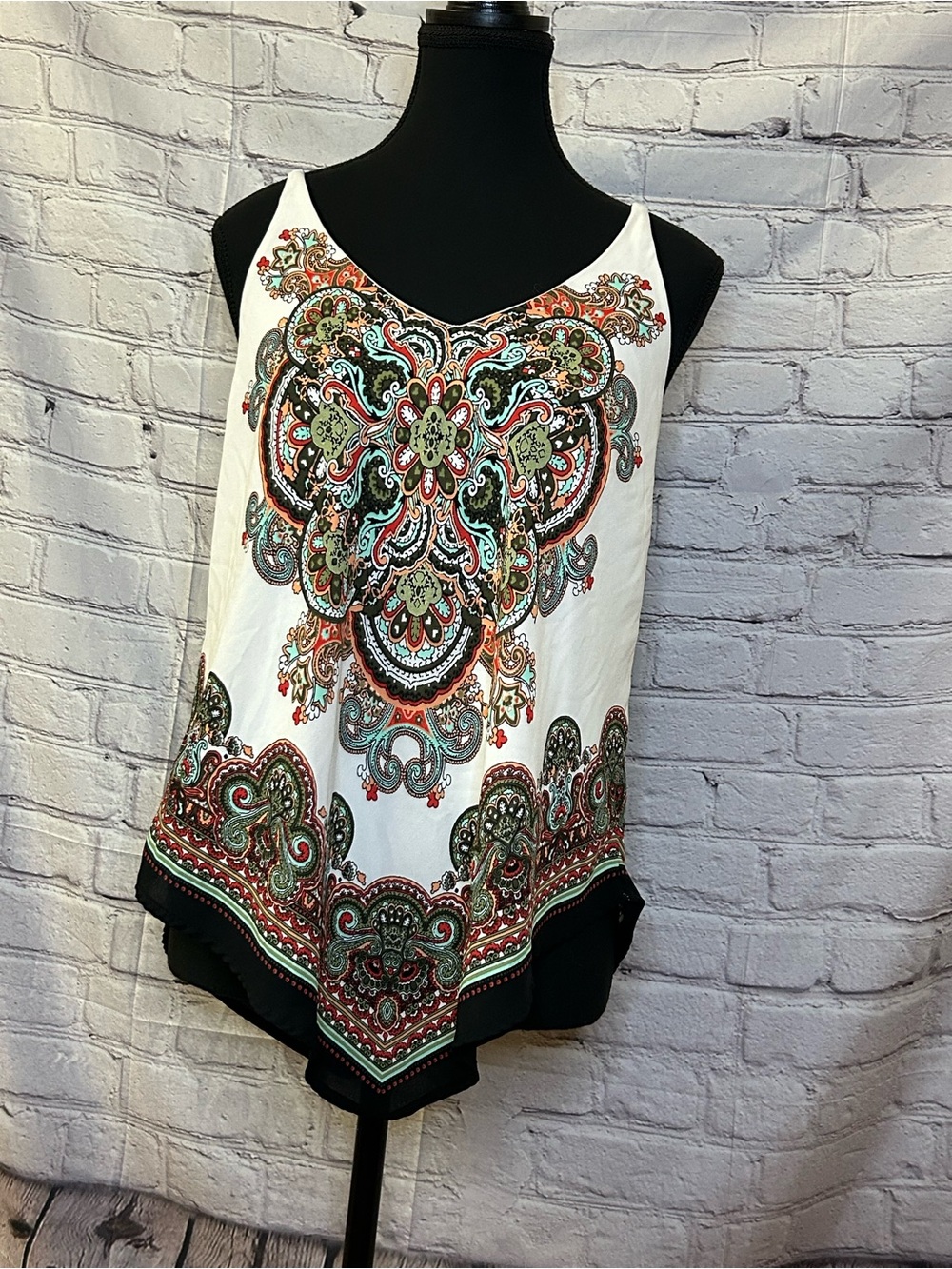 Heart Soul Cream Paisley-Print Tank with Black Hem